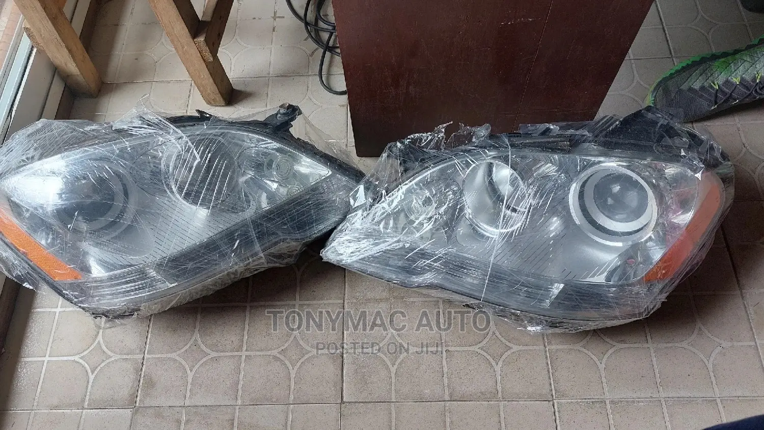Mercedes-Benz ML350 2010,2011 Headlights