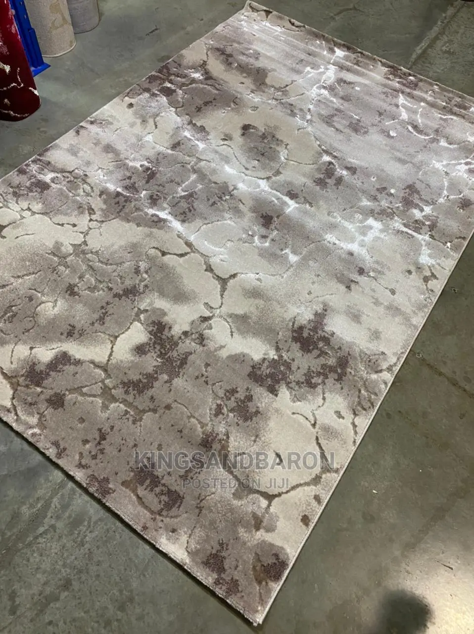 5x7fts Beige and Grey Turkey Center Rug(3x5,4x6,7x10,)