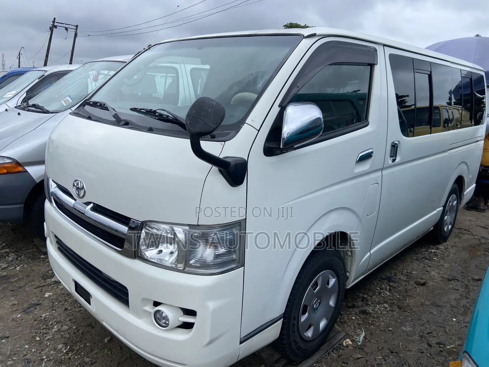 Toyota HiAce 2012 White