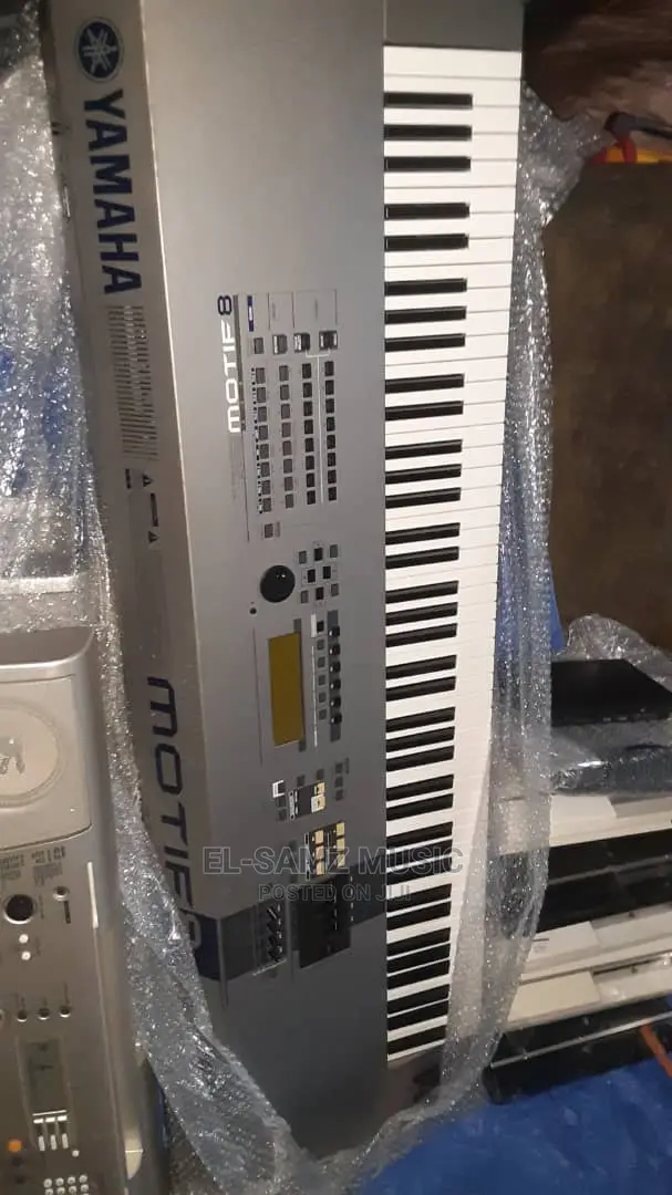 Motif 8 Synth
