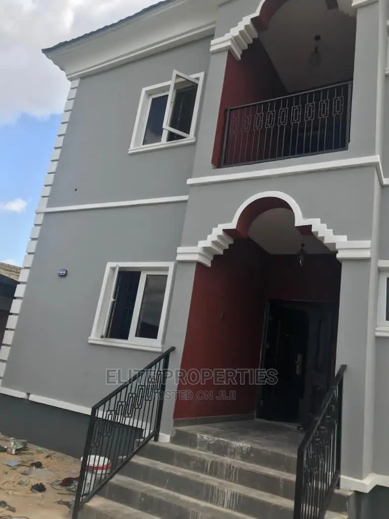 Painter and Screeder in Ibadan – Neat Fast Finishing