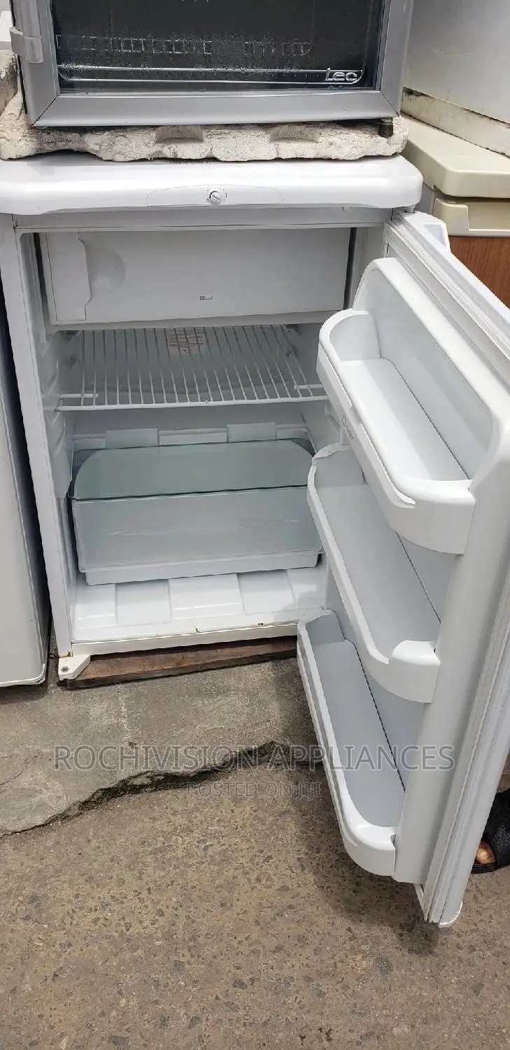 Indesit Refrigerator Fridge and Freezer Foreign Used Fridge