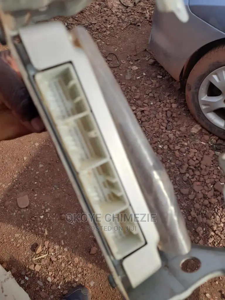 Toyota Matrix 2006 Brain Box