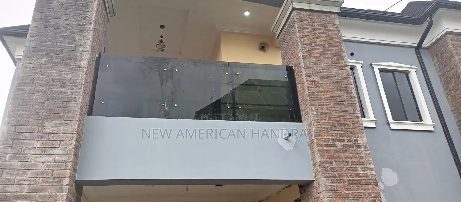 Strong Stainless Frameless Tempered Glass