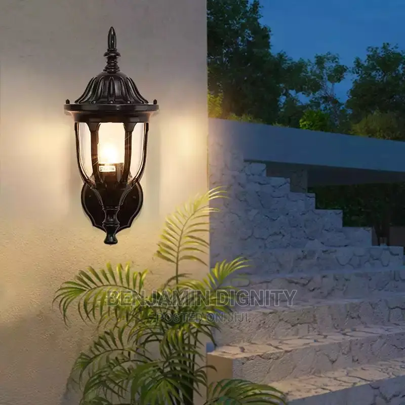 Outdoor Wall/Pillar Lamp