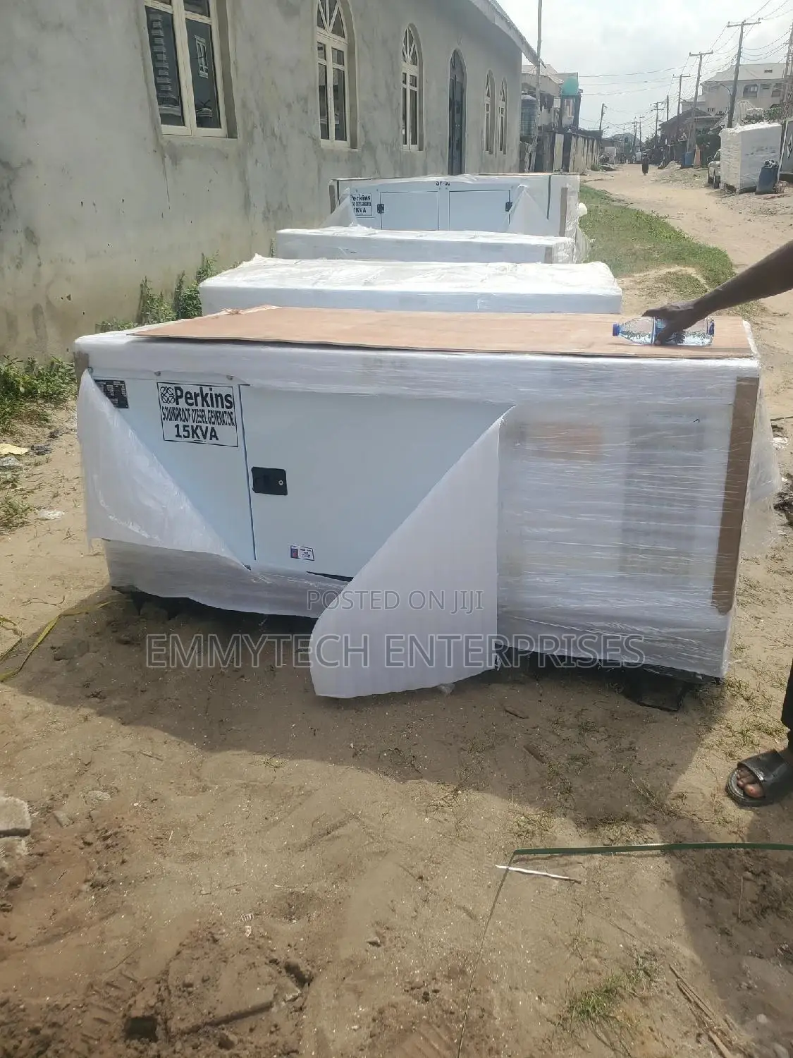 Perkins-Soundproof Generator 15kva