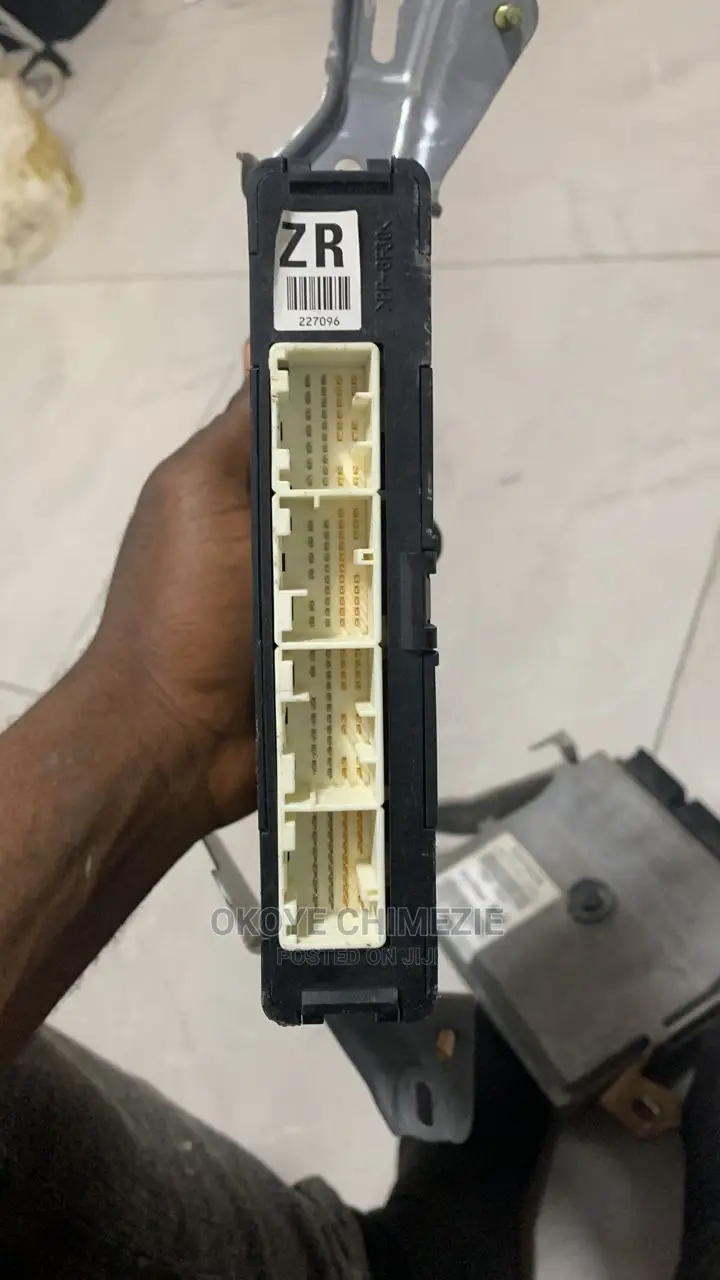 Toyota Camry 2006 Model Brain Box 2az Engine
