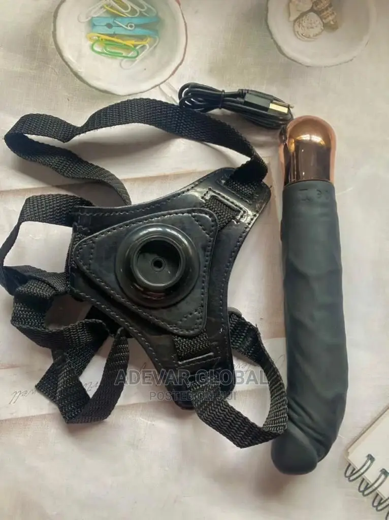 Rechargeable Vibrating Dildo With Strap on Sex Toy for Wome