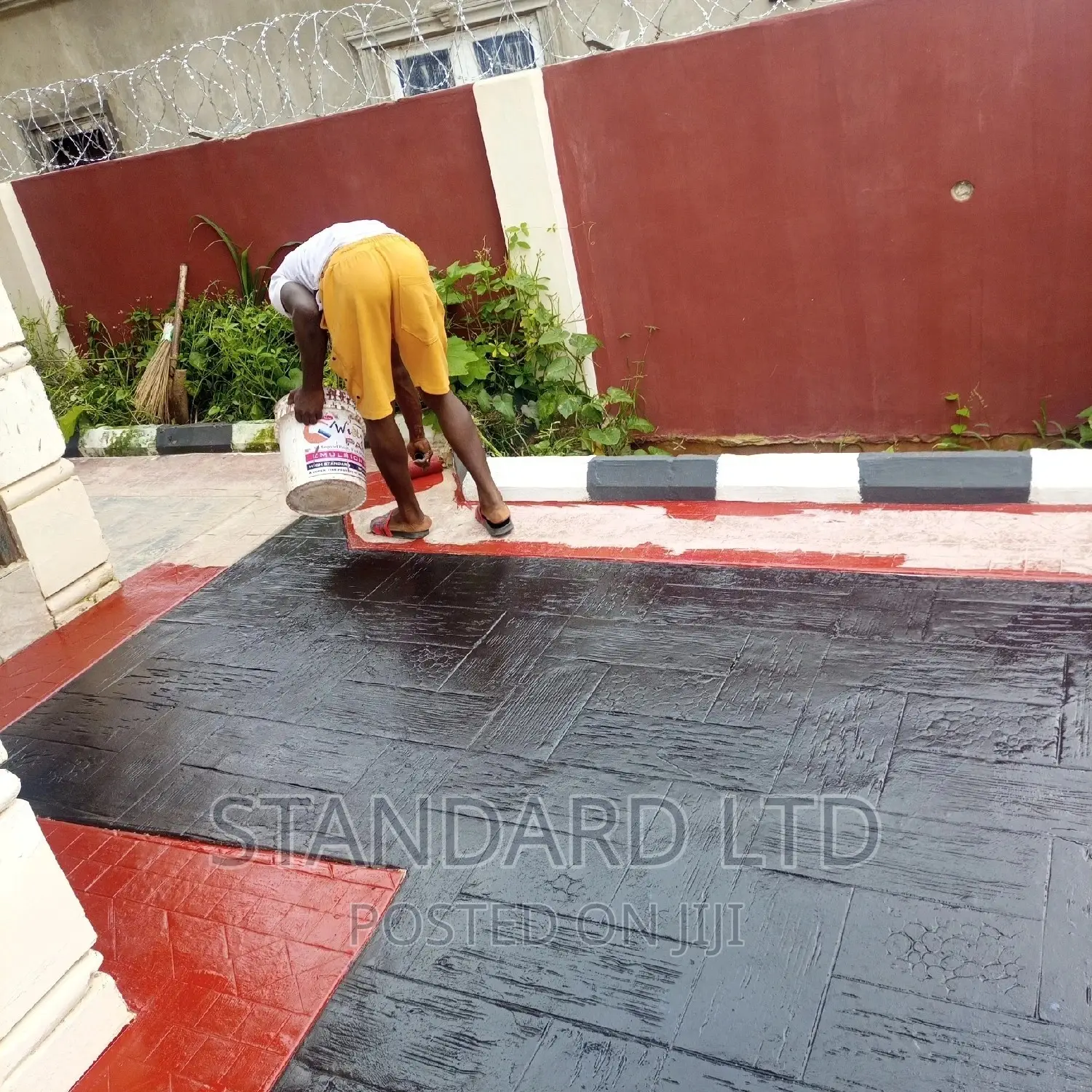 Stamp Concrete Floor (Red Black)