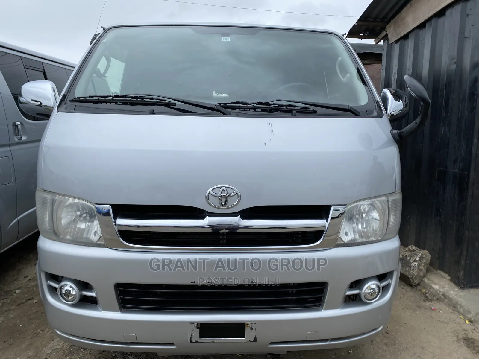 Toyota HiAce 2012 Silver
