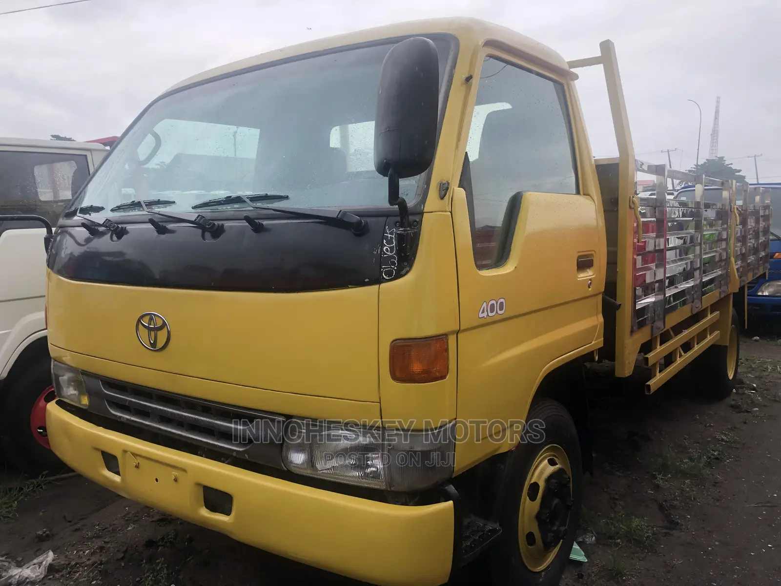 Toyota Dyna400