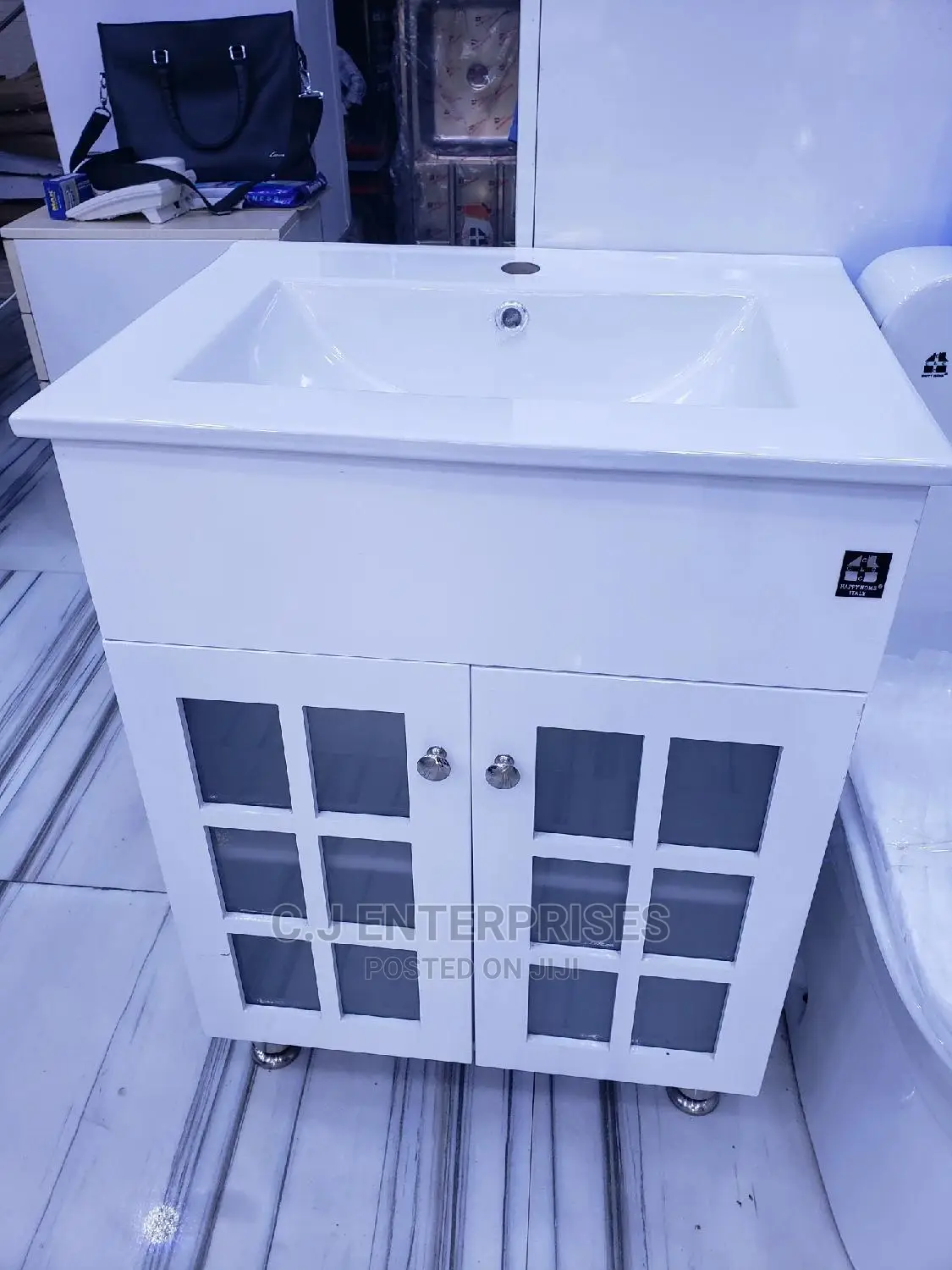 Standing Cabinet Wash Hand Basin