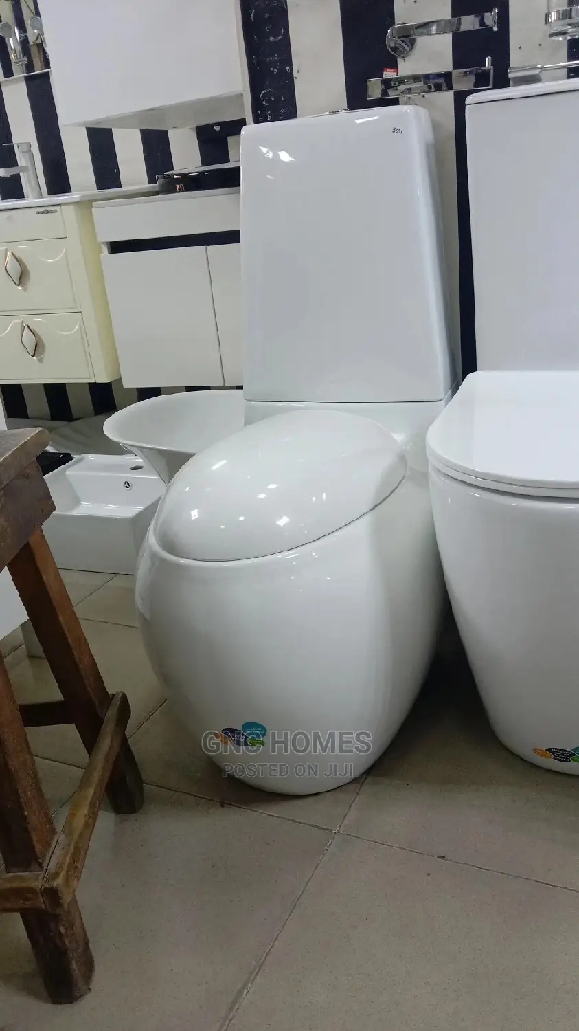 (Egg) Executive Big Water Closet Soft Landing Seat Cover