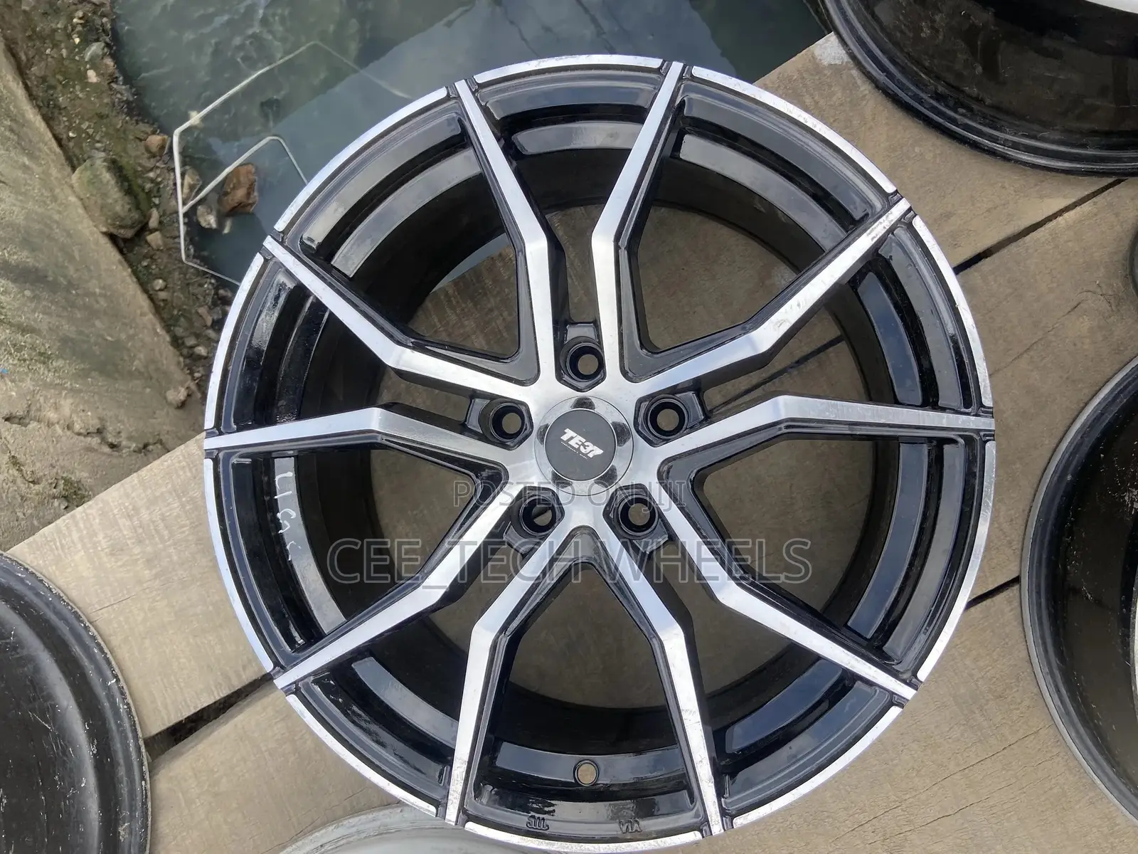 17 Inches Lexus, Camry, Audi Mercedes’ Etc