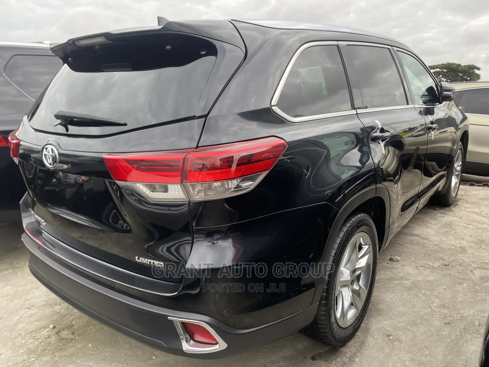 Toyota Highlander Limited Platinum 4dr SUV AWD (3.5L 6cyl 6A) 2015 Black