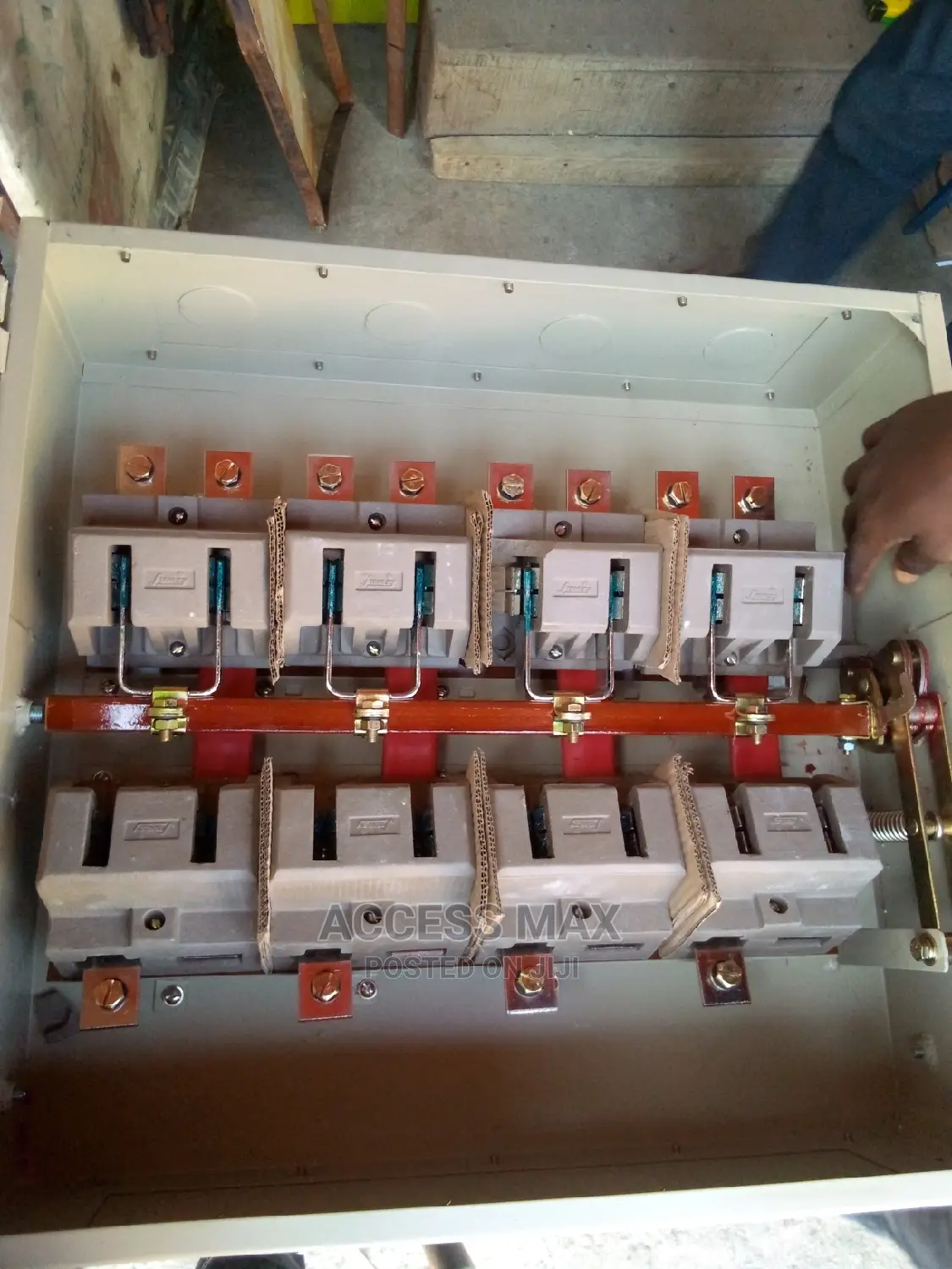 300amps Stanley Change Over .