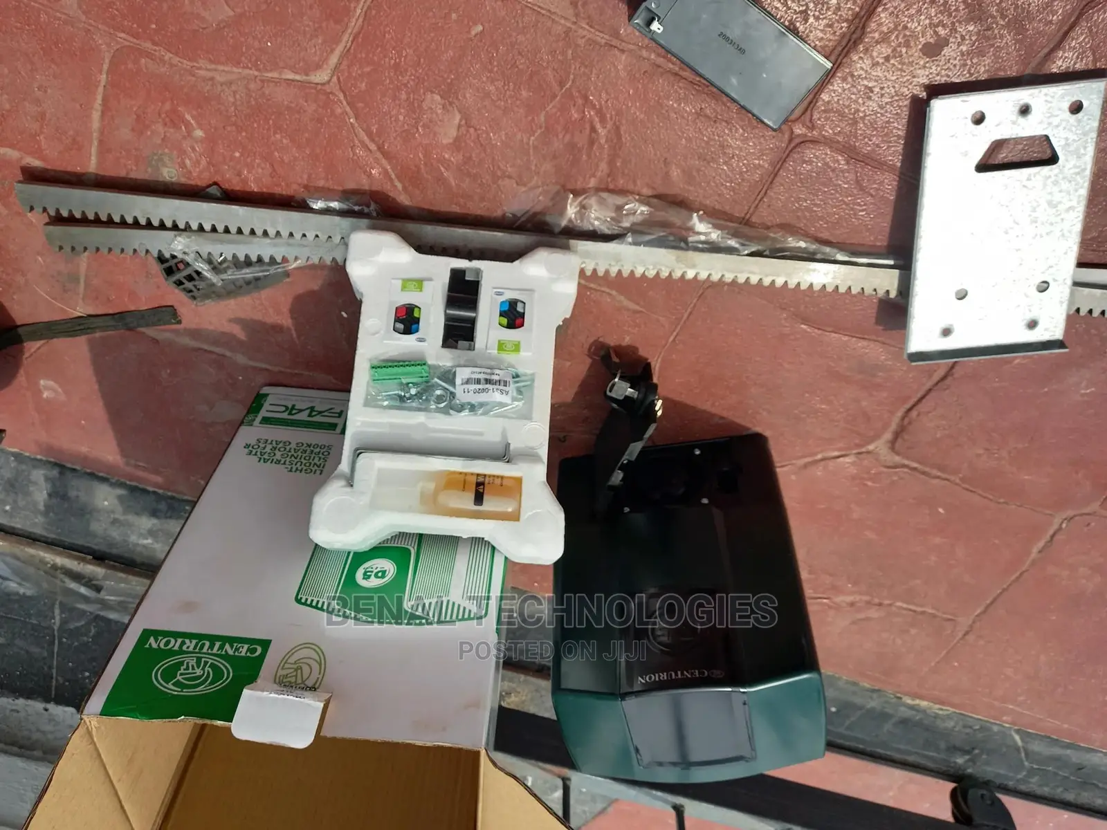 Very Durable Automatic Remote Gate Machine in Ketu