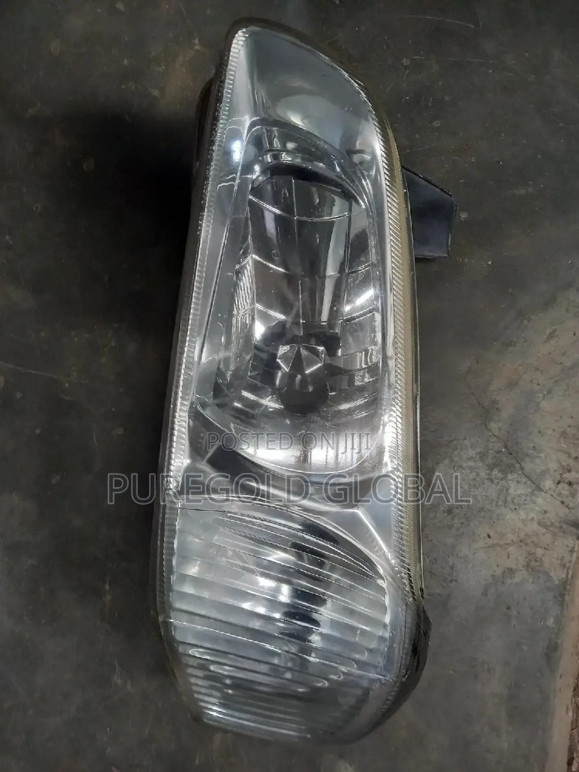 Headlamp for Nissan Maxima 2001