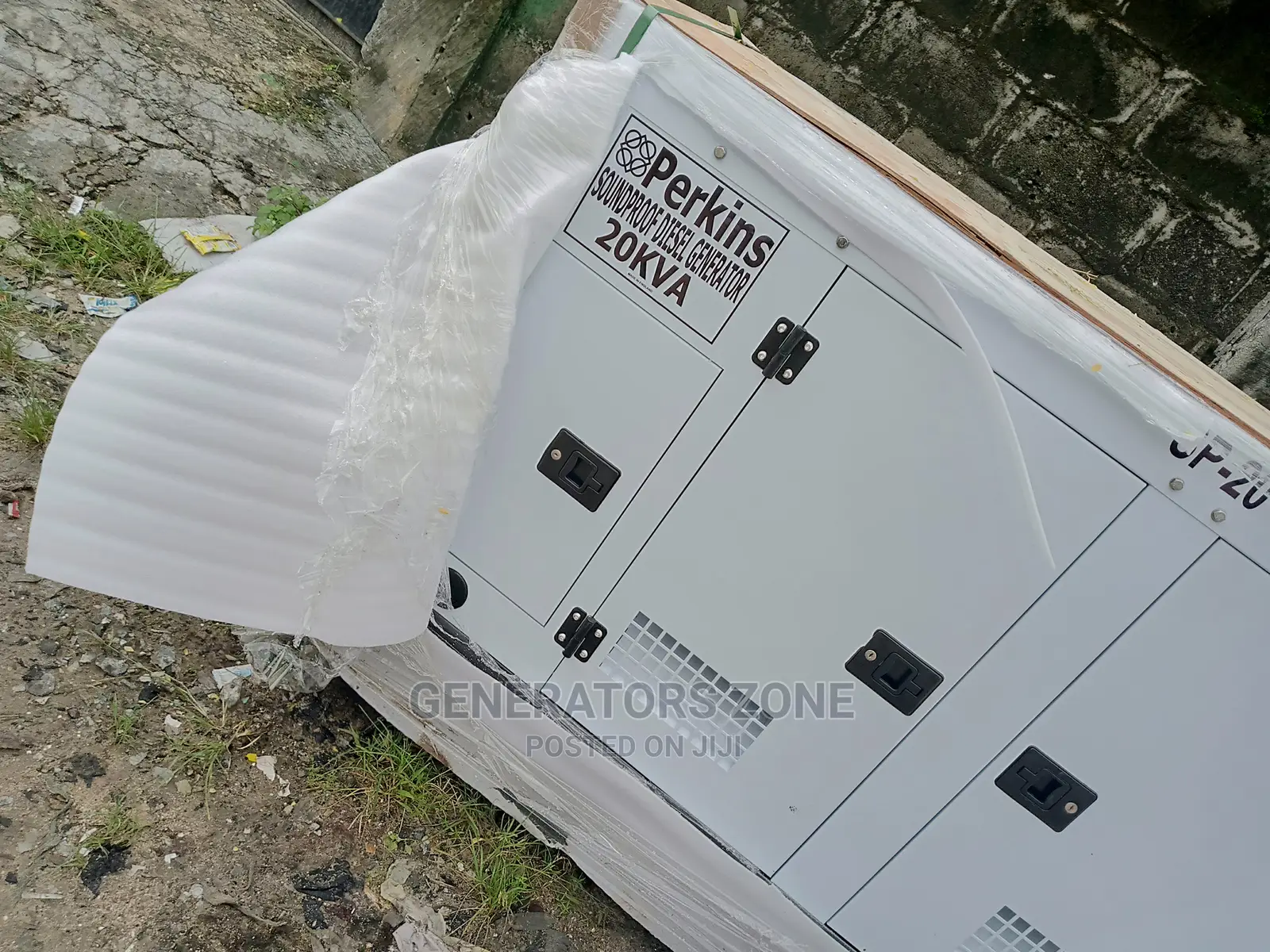 New Perkins Sp20 Soundproof Diesel Generator+Rugged Engine