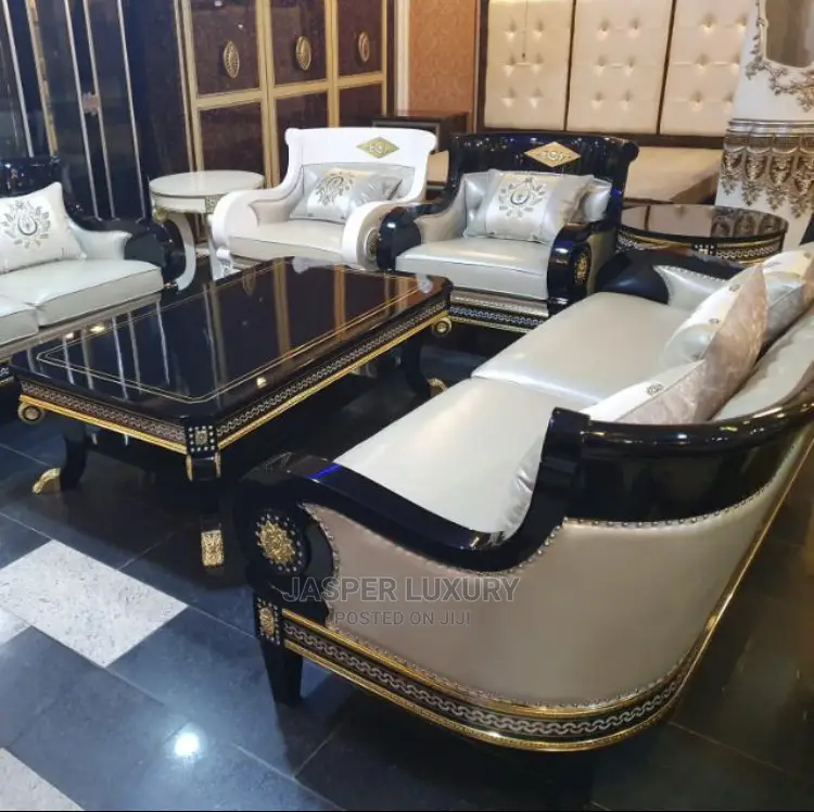 Quality 7 Seater Living Room Leather Sofa Set.