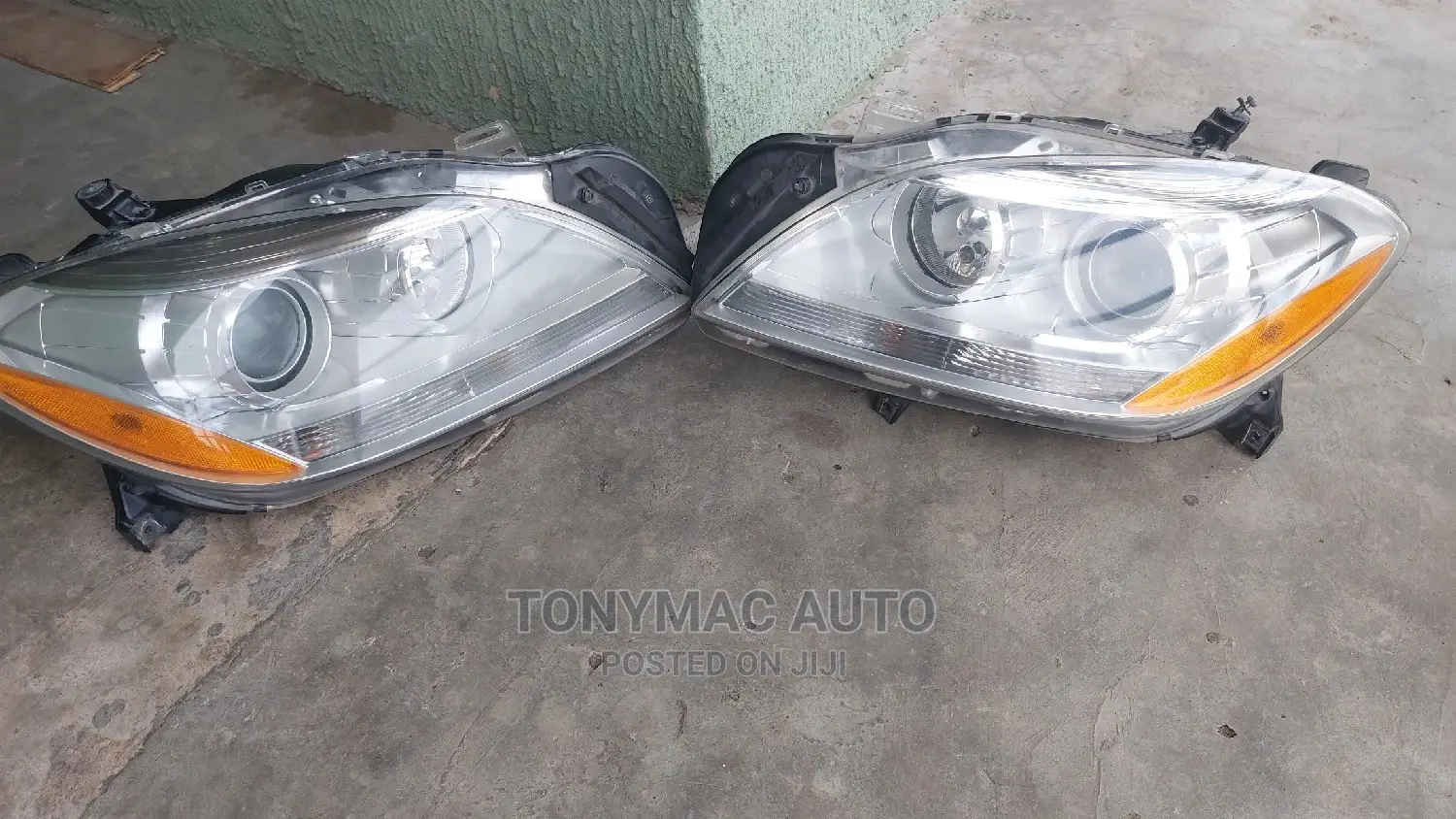 Mercedes-Benz ML350 2015 Headlights