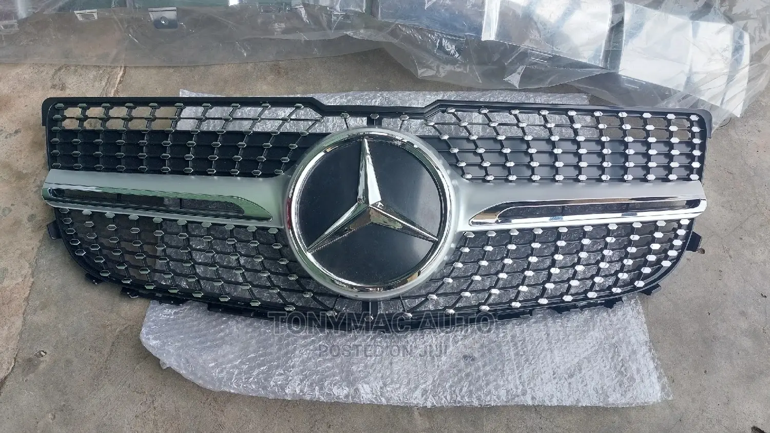 Front Grille Mercedes-Benz GLK 350 2010
