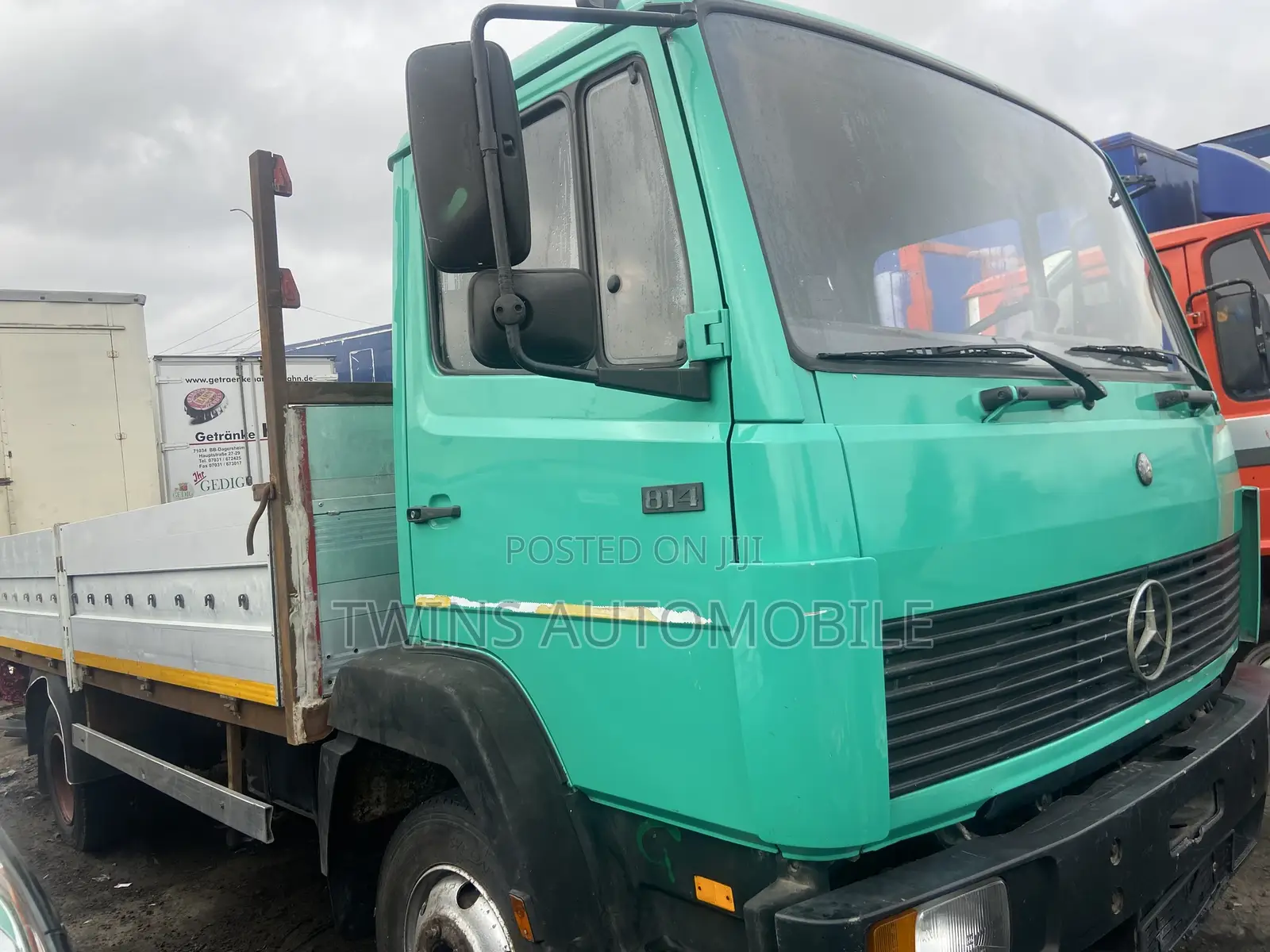 Mercedes Benz 814 Green