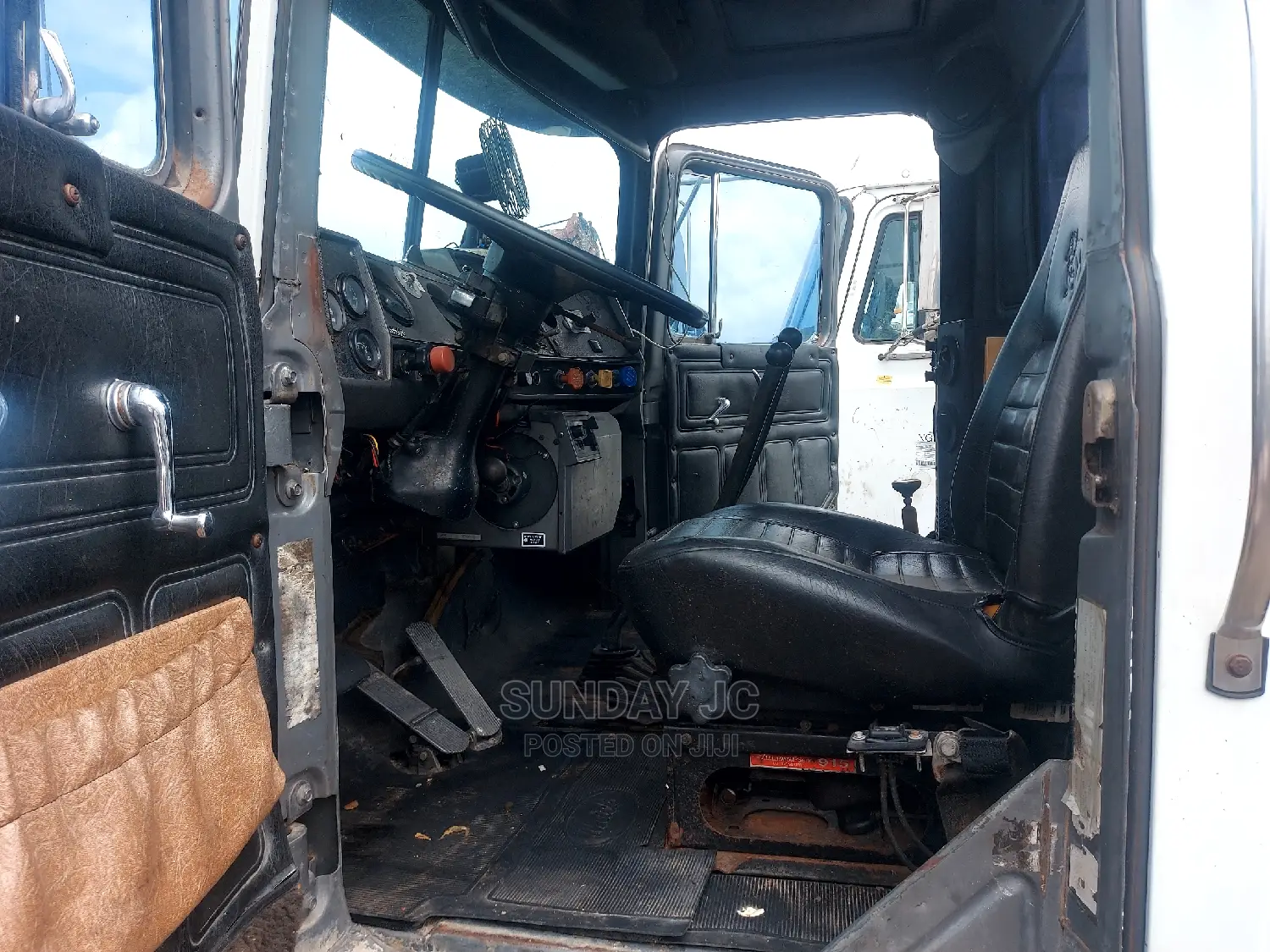 Foreign Used Double Frame R Model MACK Ten Tyres Head Truck