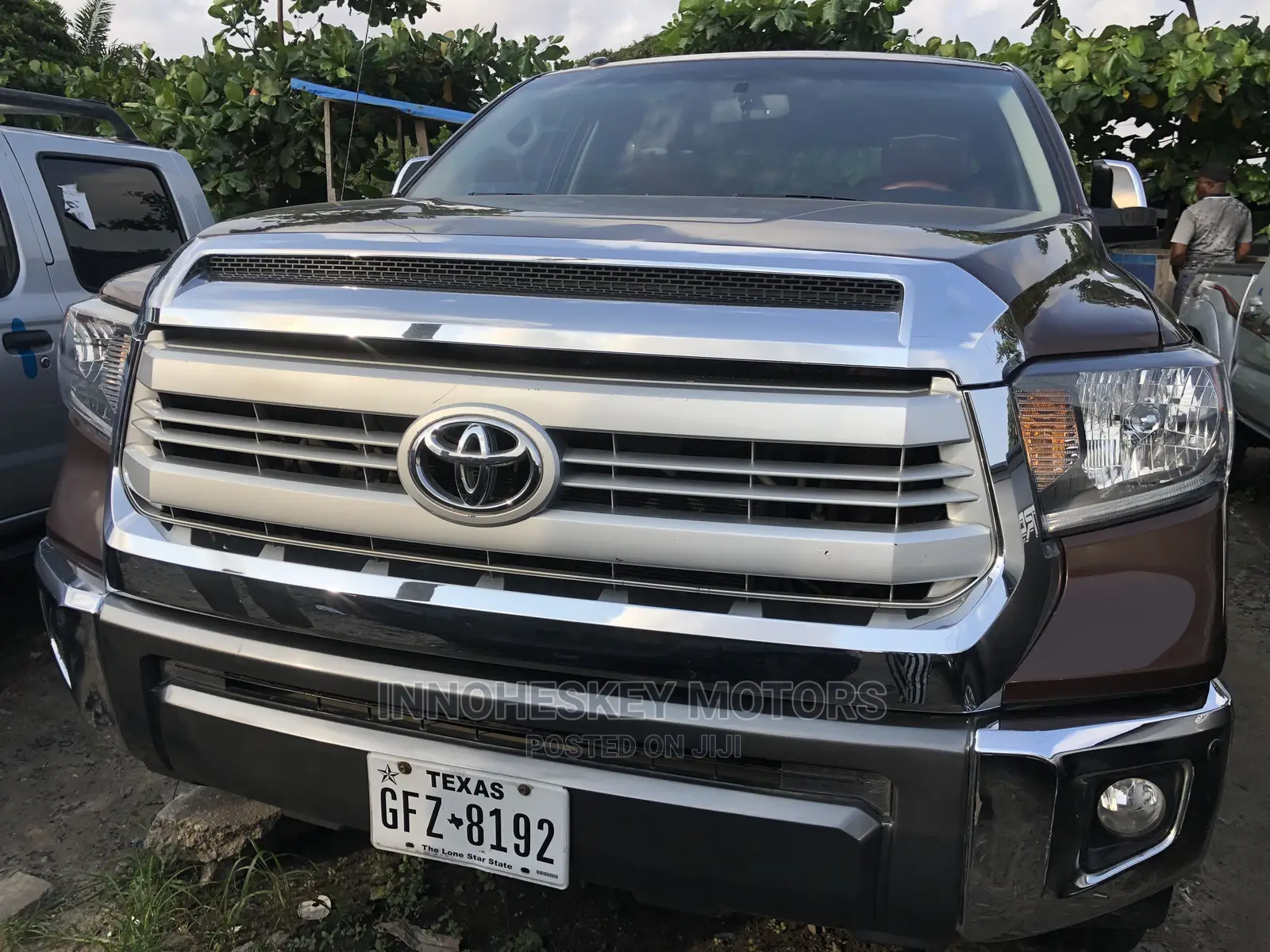 Toyota Tundra 2016 Brown