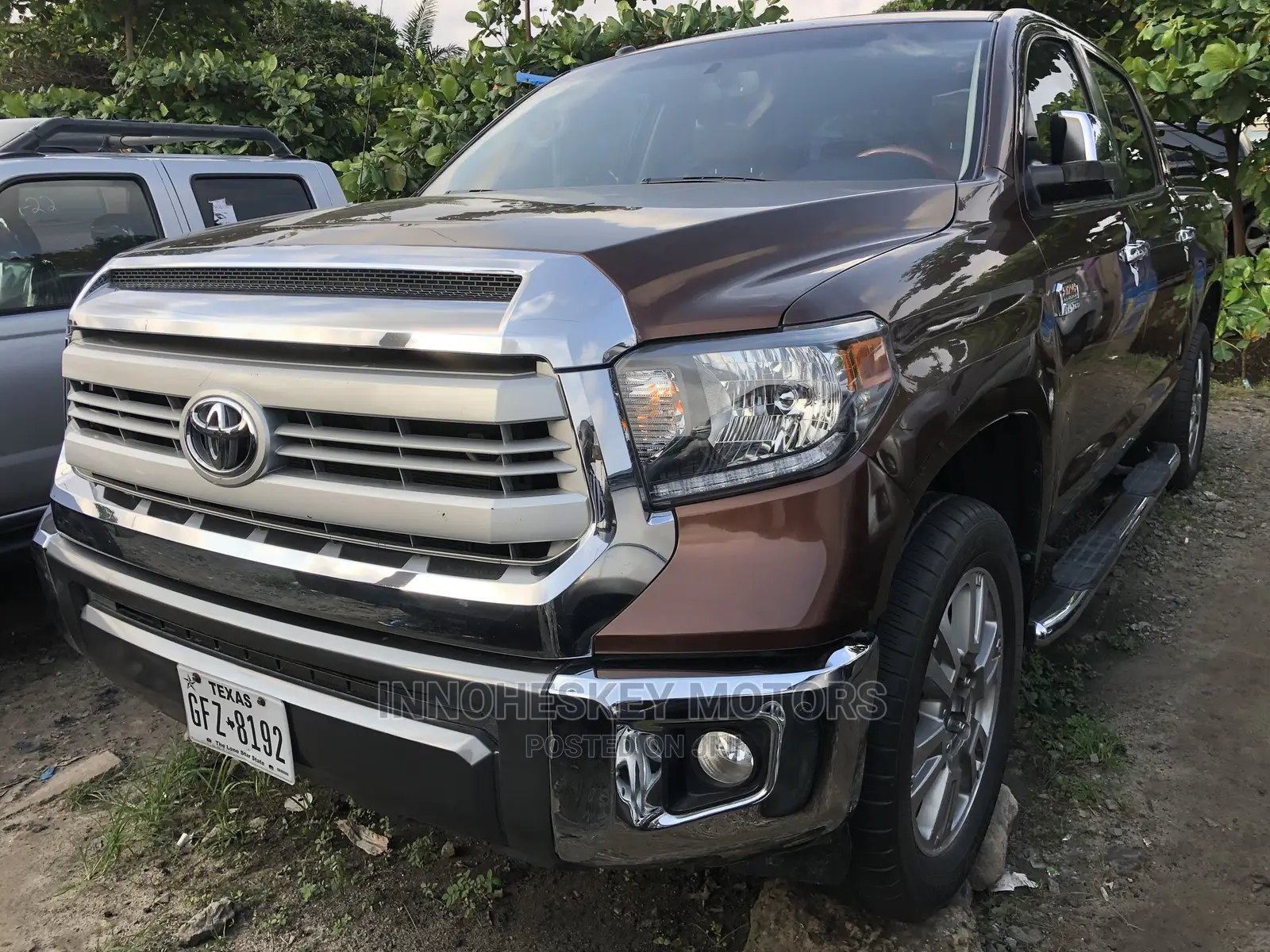 Toyota Tundra 2016 Brown