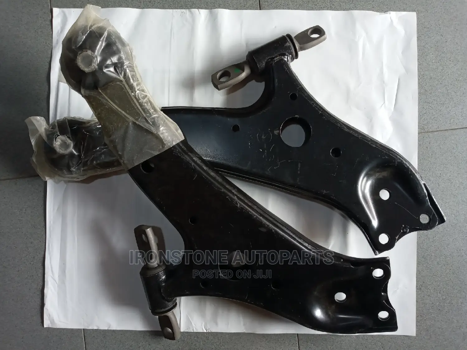 Lower Control Arm - Highlander / RX350