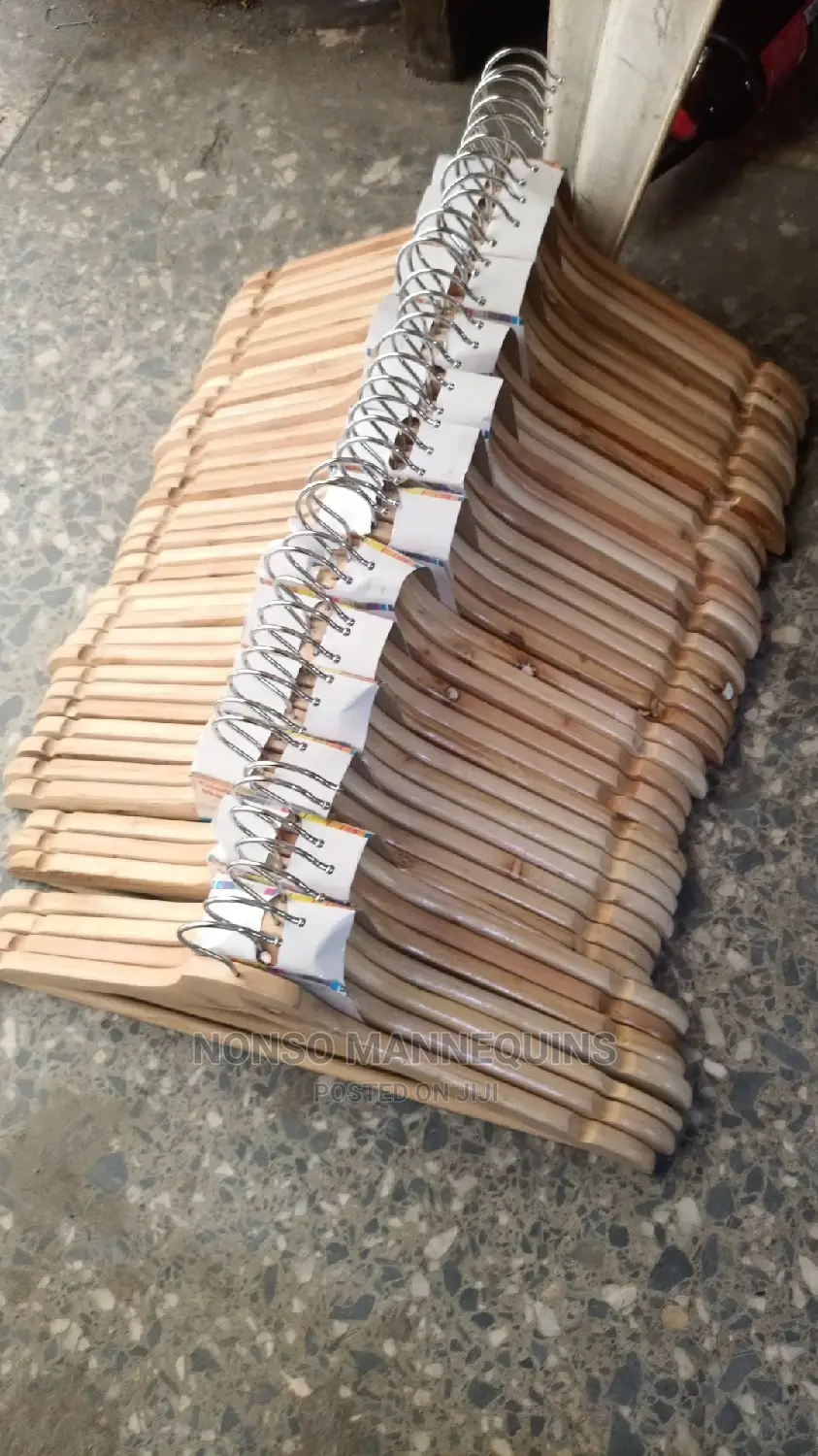 Newly Imported 10 Pieces a Pack Wooden Clothes Hangers