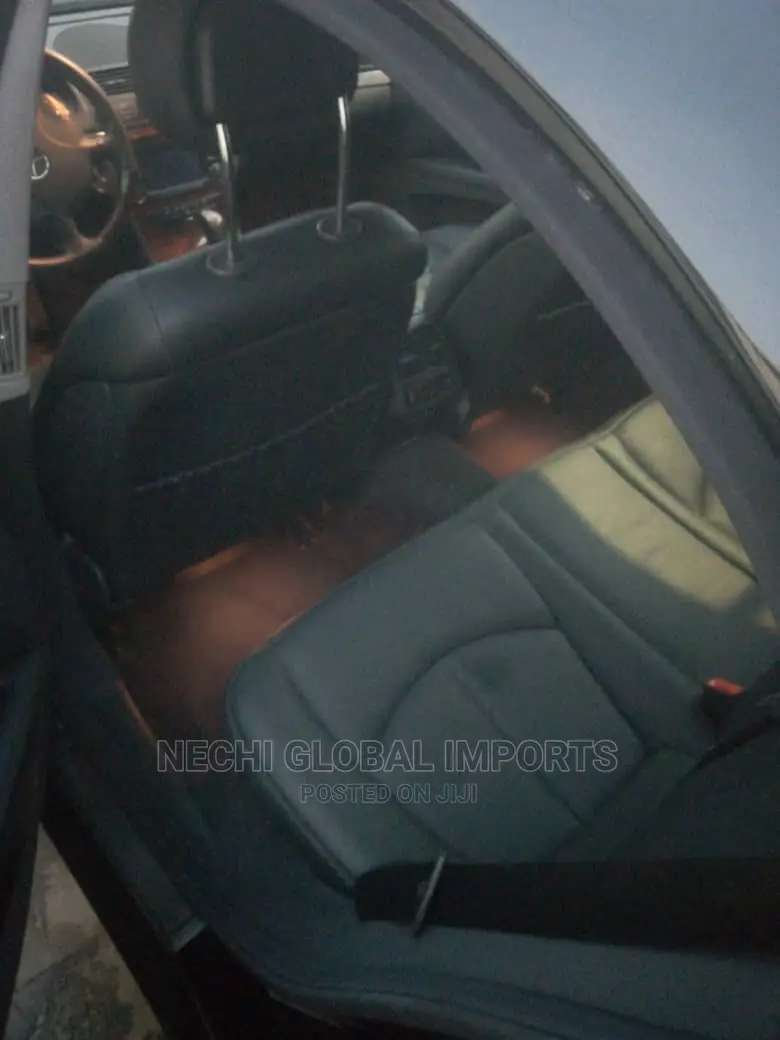 Mercedes-Benz E550 2005 Black