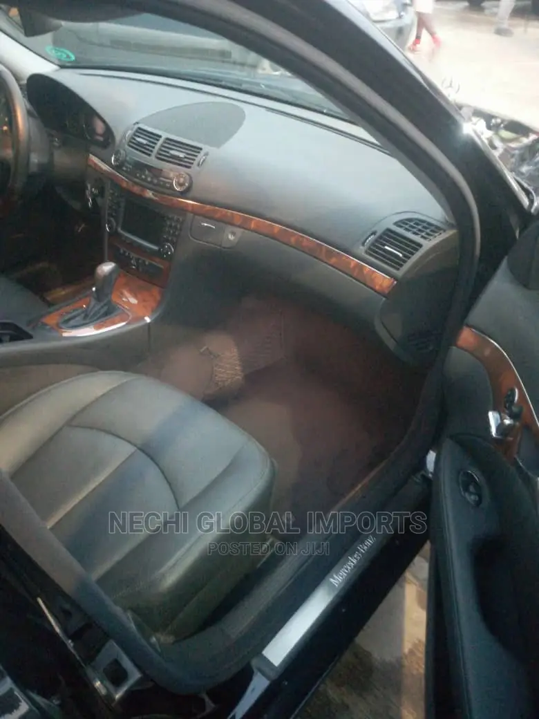 Mercedes-Benz E550 2005 Black