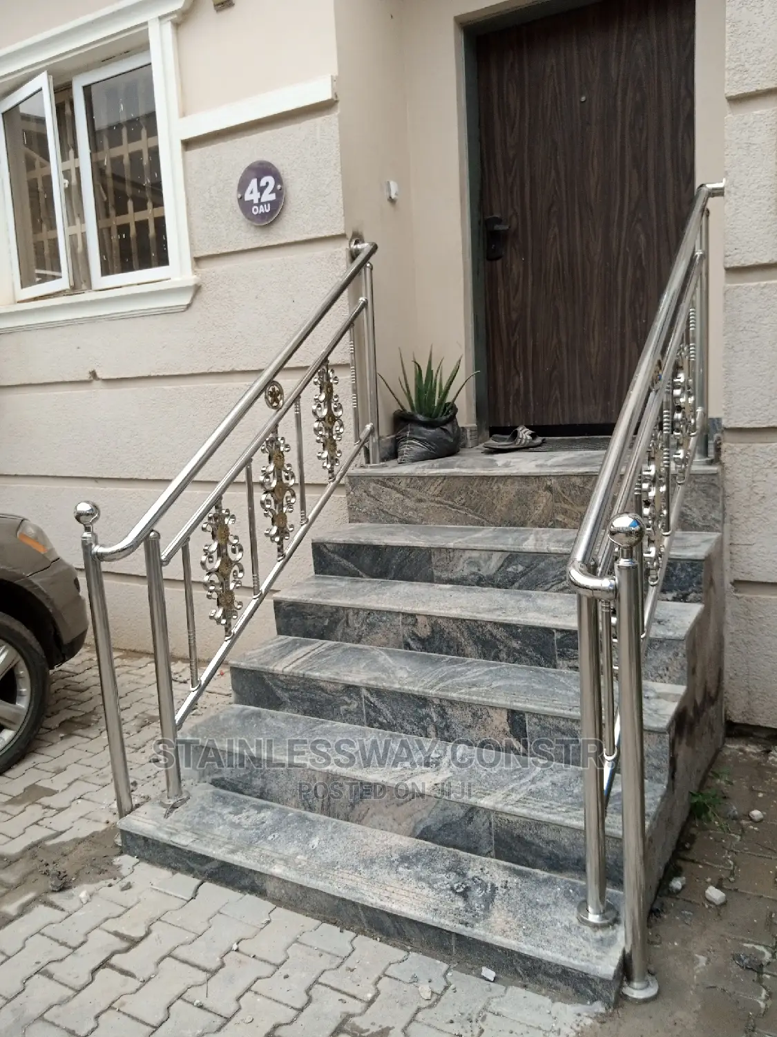 Stainless Railing Designed Combing Flower