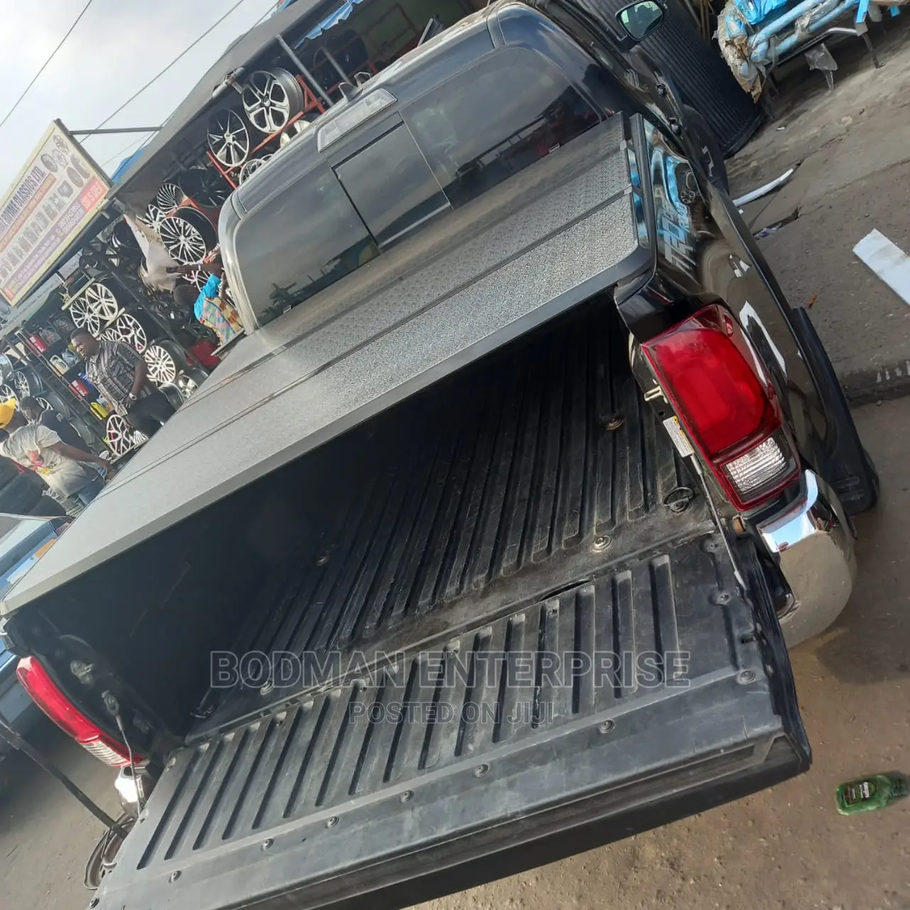 Tacoma Boot Cover Fibber Folding