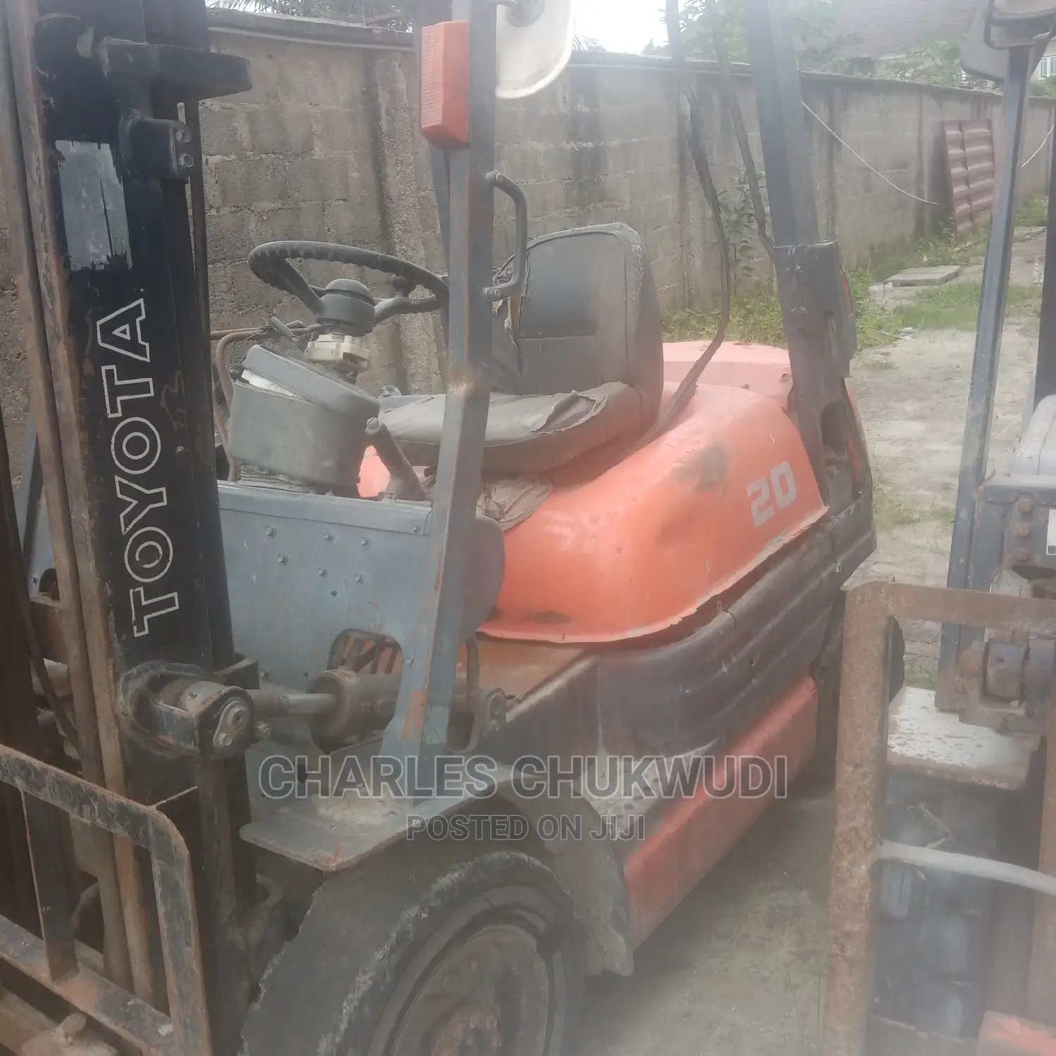 2tons Toyota and Kumatsu Forklift Fairly Used