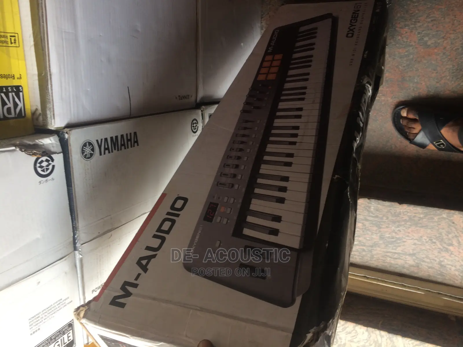 M-Audio Oxygen 61 (MKV) – 61 Key MIDI Keyboard Controller