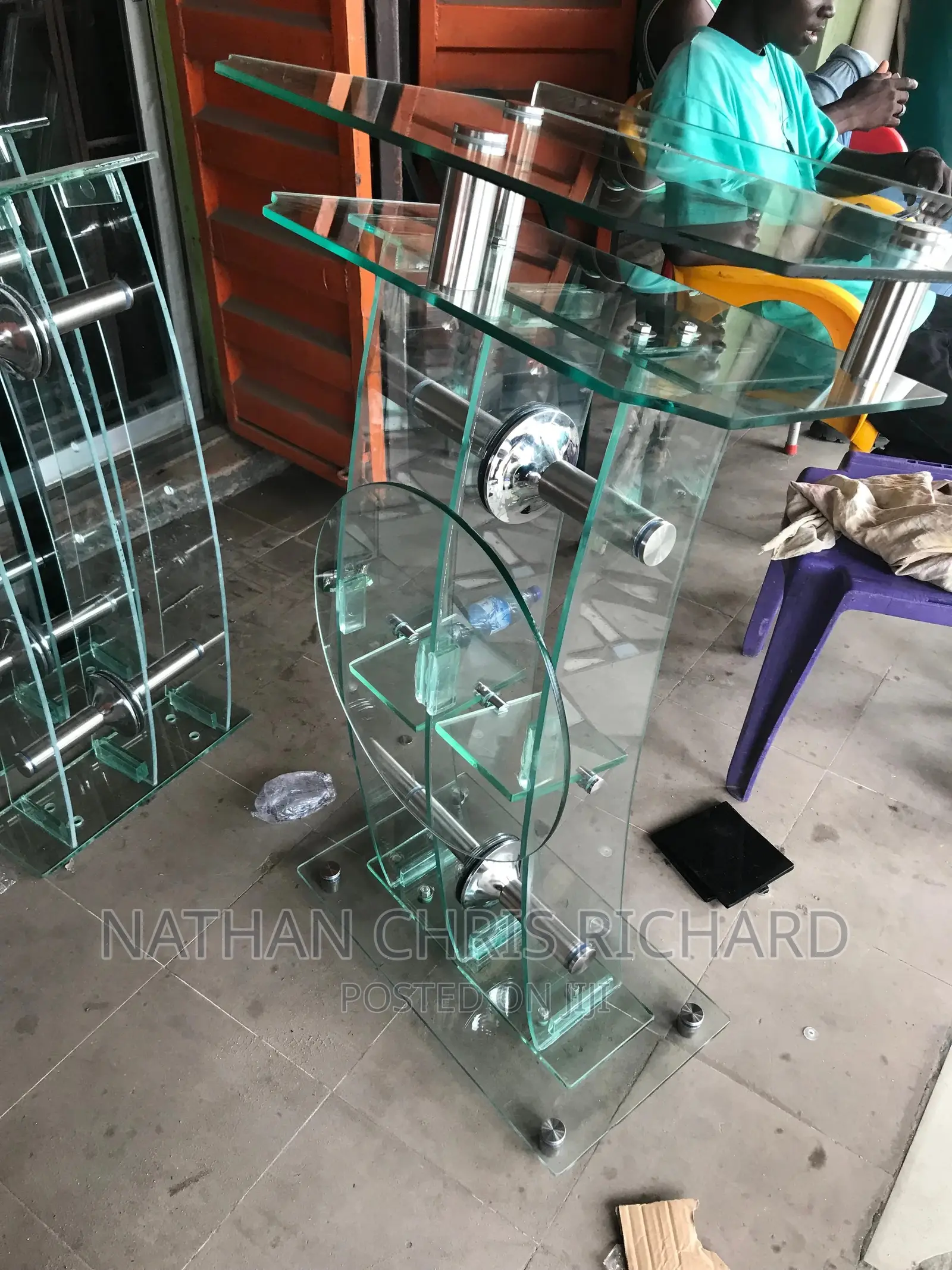 Apex Glass Preaching Pulpit