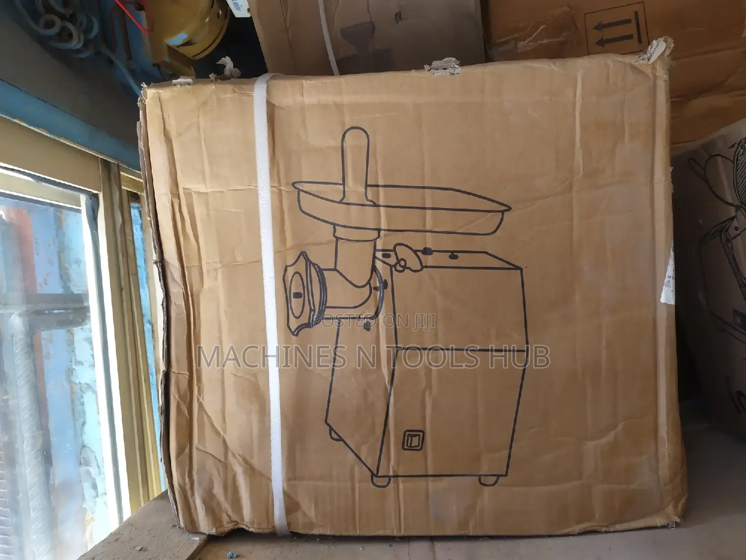 Electric Meat Grinder and Mincer 32