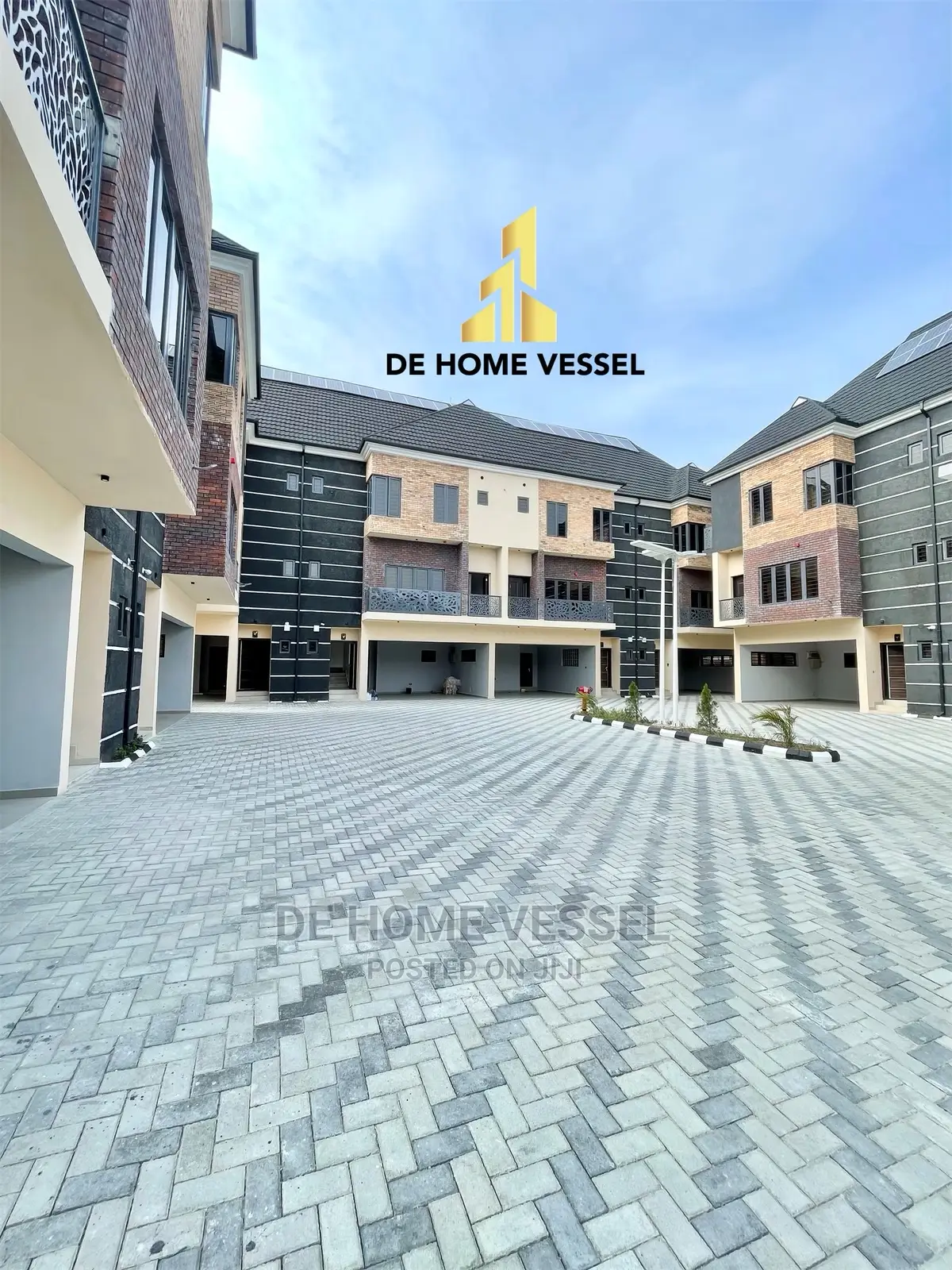 4bdrm Townhouse/Terrace in Ikate for Sale