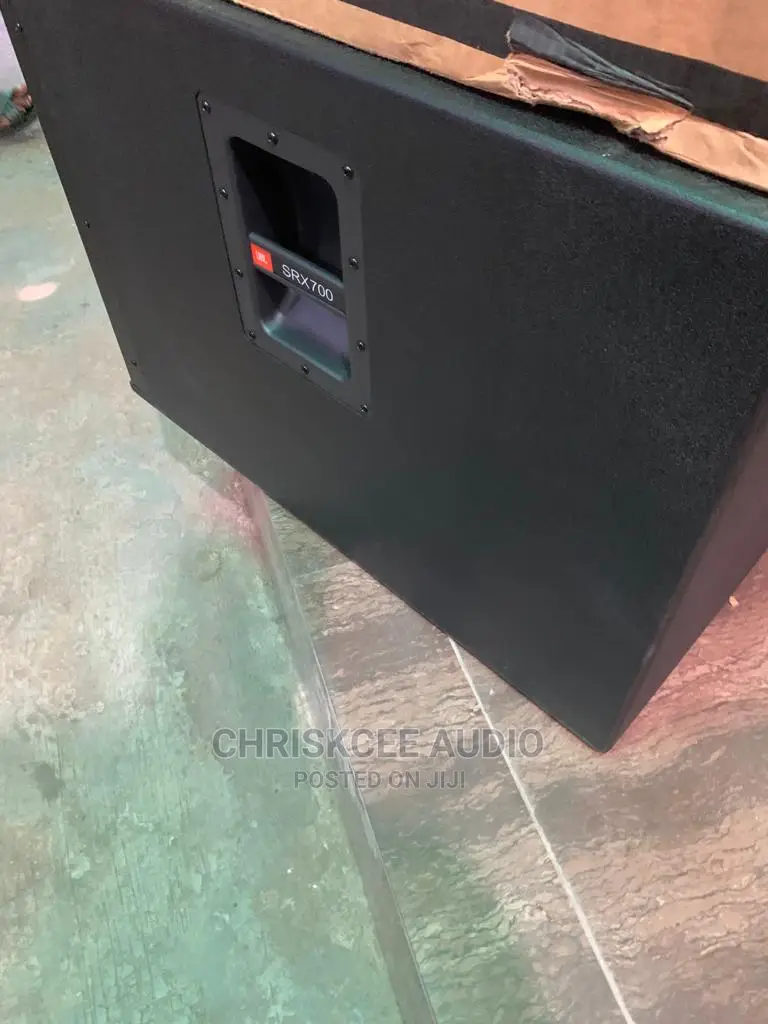 Jbl Srx718s Professional Single Subwoofer