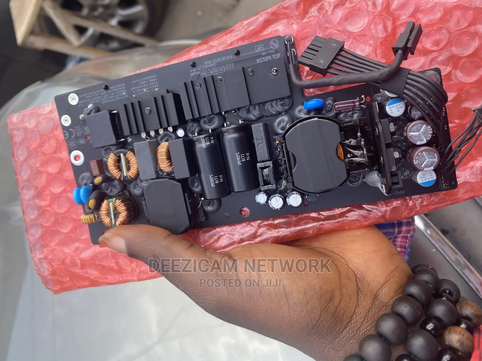 Repair and Replacement of Macbook Screen