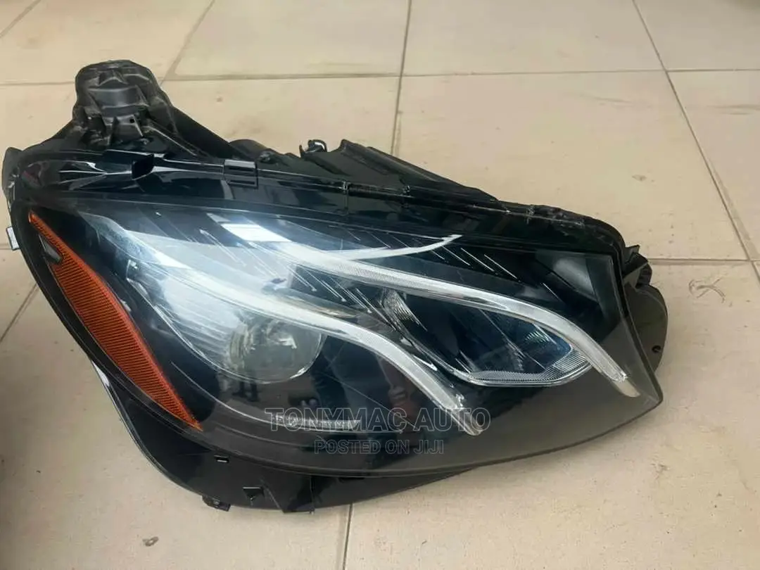 Mercedes-Benz E300 213 2018 Headlights