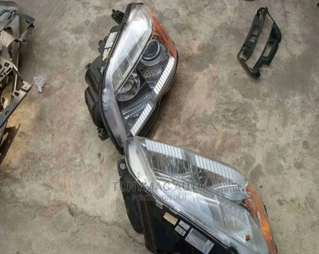 Mercedes-benz Glk 2010,2011,2012 Headlights X204