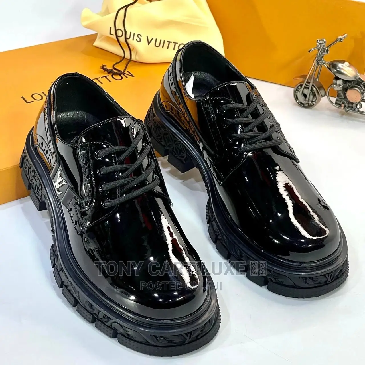 *Louis Vuitton Shoe