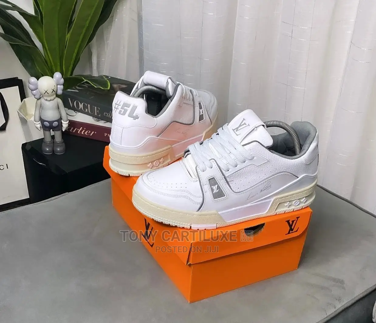 *Louis Vuitton White/Cream Trainer Sneaker