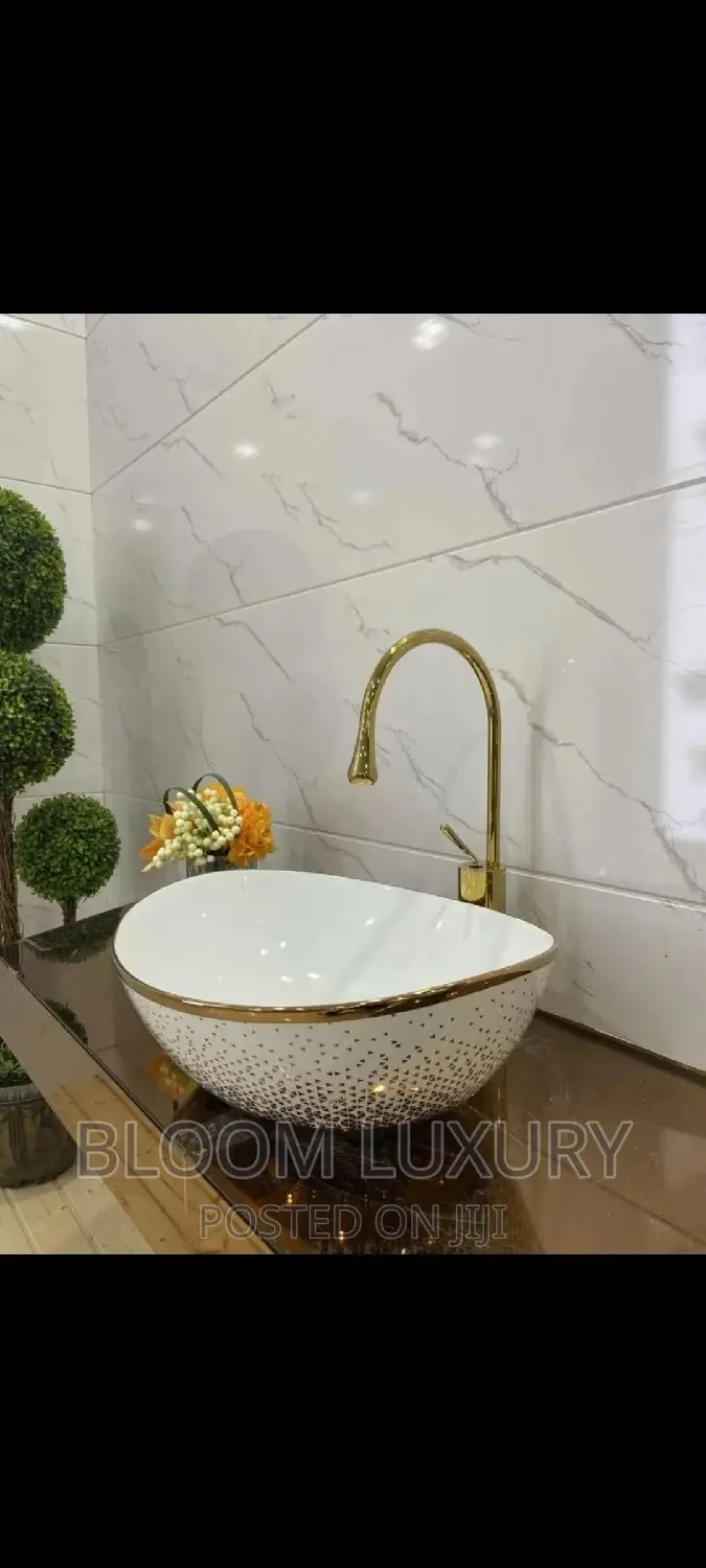 Counter Wash Hand Basin (Egg Shape)
