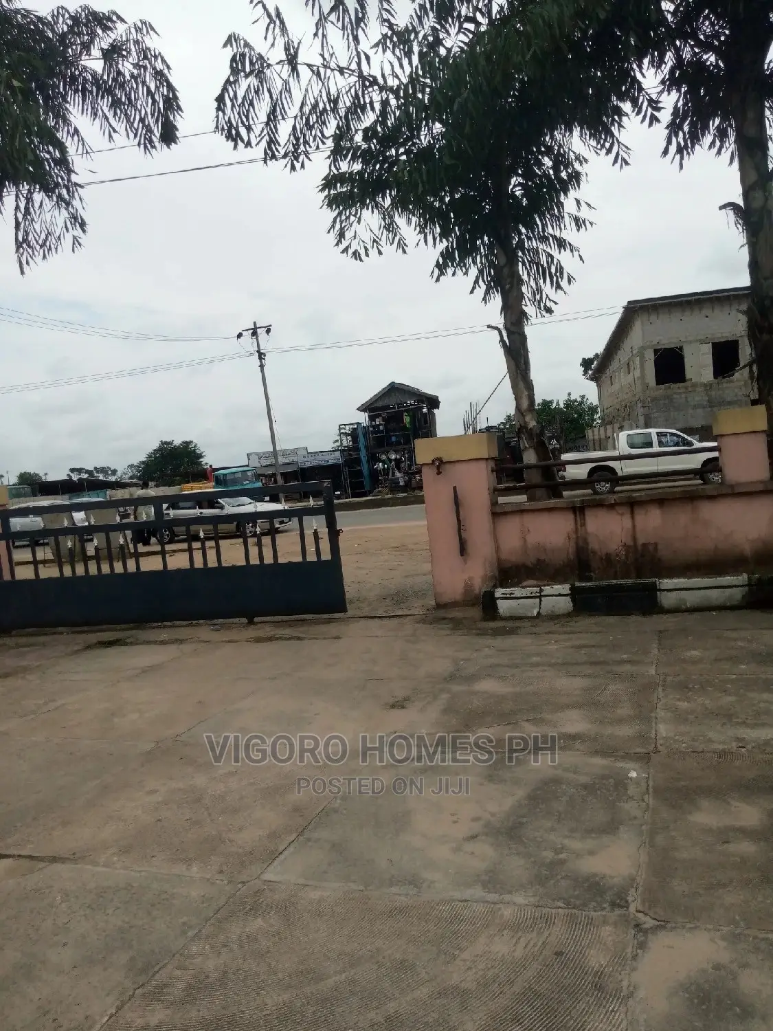 Shoping /Offices and Event Complex for Sale