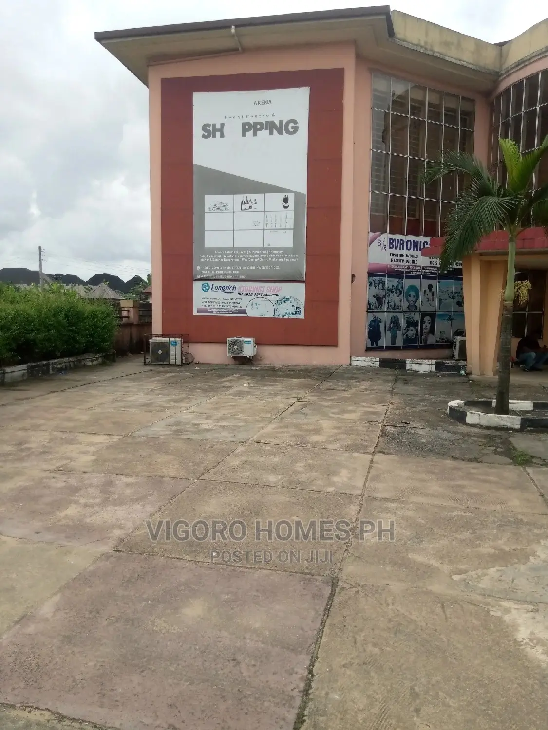 Shoping /Offices and Event Complex for Sale